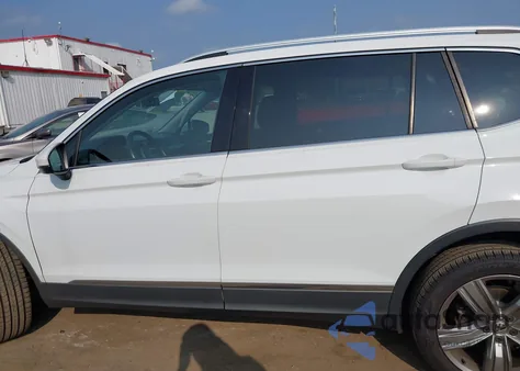 2018 Volkswagen Tiguan 2.0T Sel Premium из США, поврежденный, VIN 3VV4B7AX6JM001962